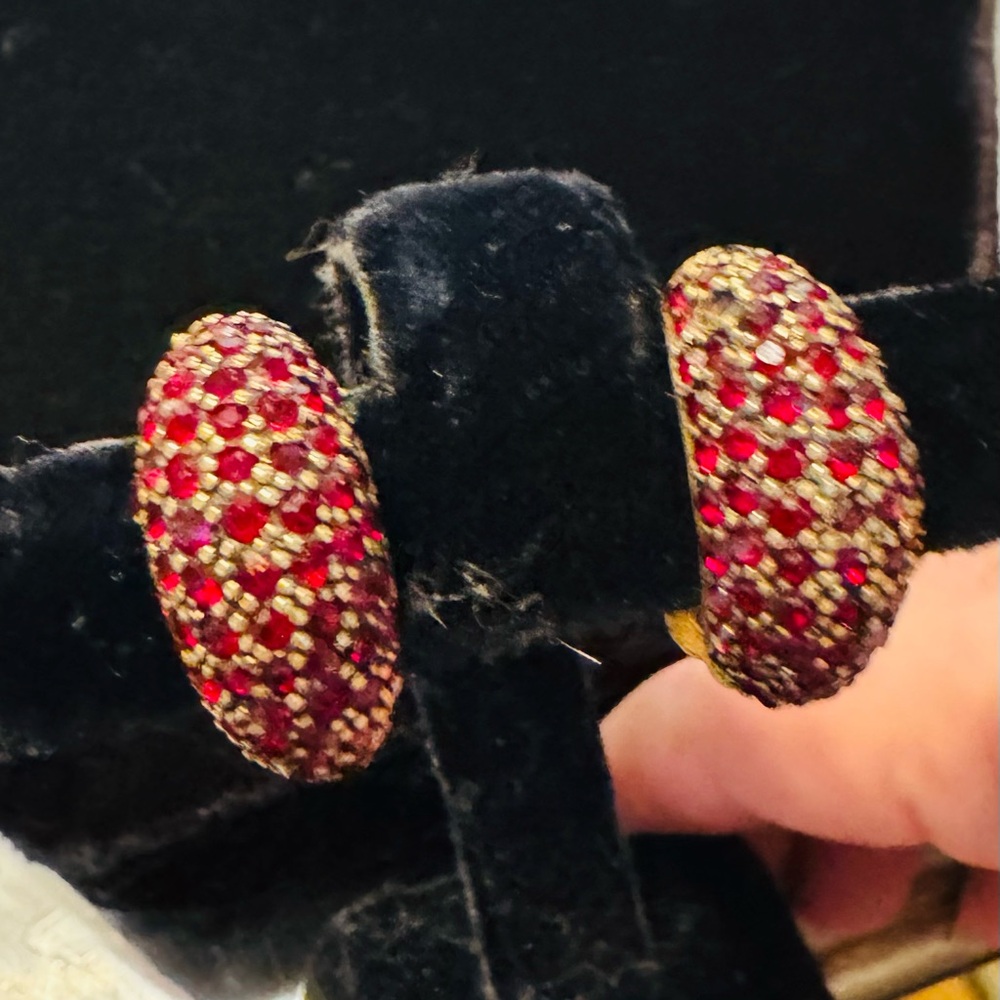 Vintage 1950s Jomaz Mazer Ruby Red Rhinestone Gold Tone Huggie Clip On Earrings